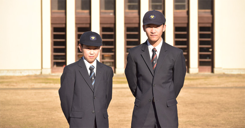 男子部（中学・高校）の制服